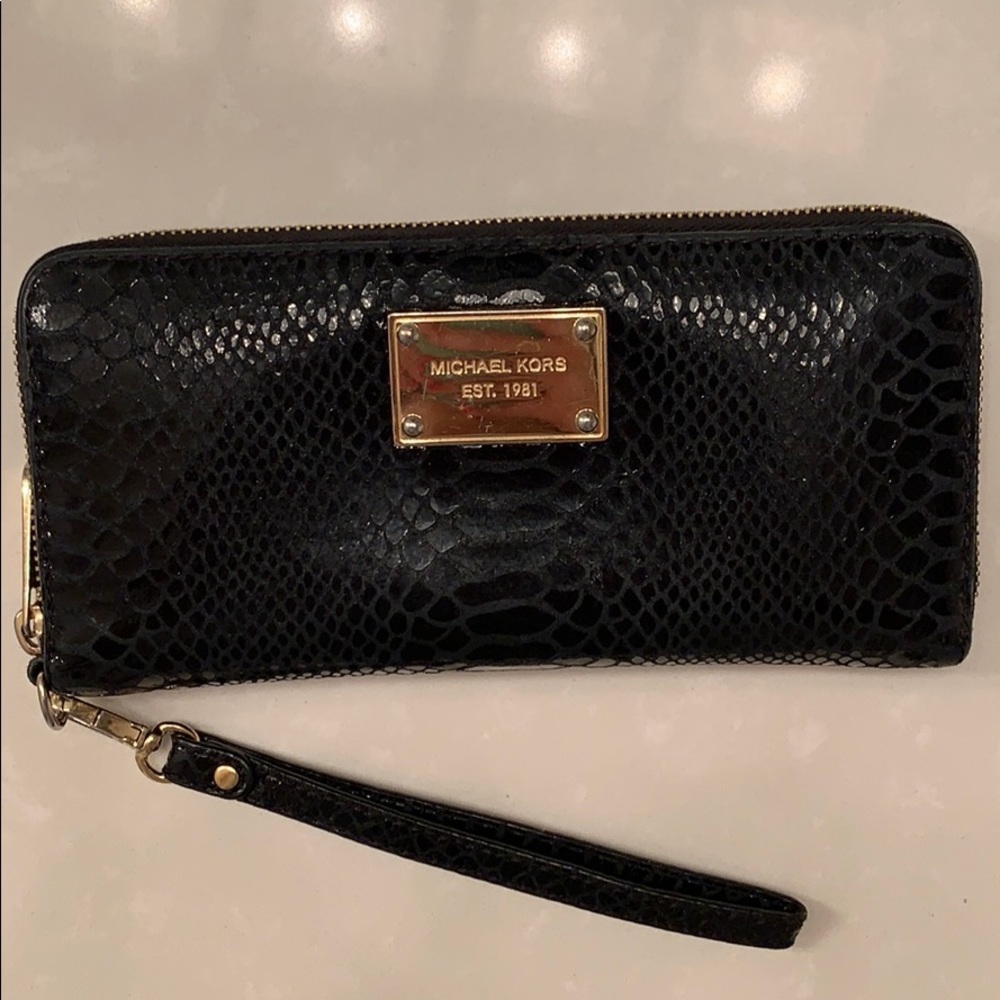 Michael Kors wallet/wristlet